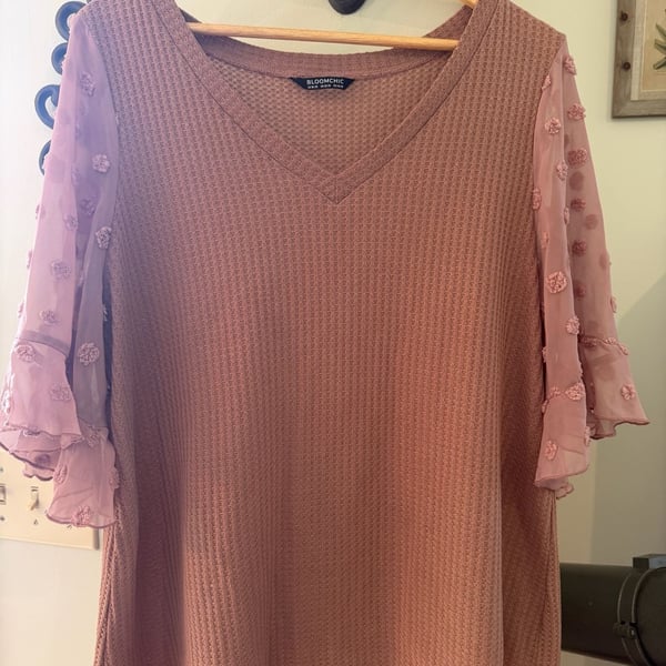 BloomChic Plus Size Dusty Pink Waffle Knit V-Neck Top with Swiss Dot Ruffle Sleeves