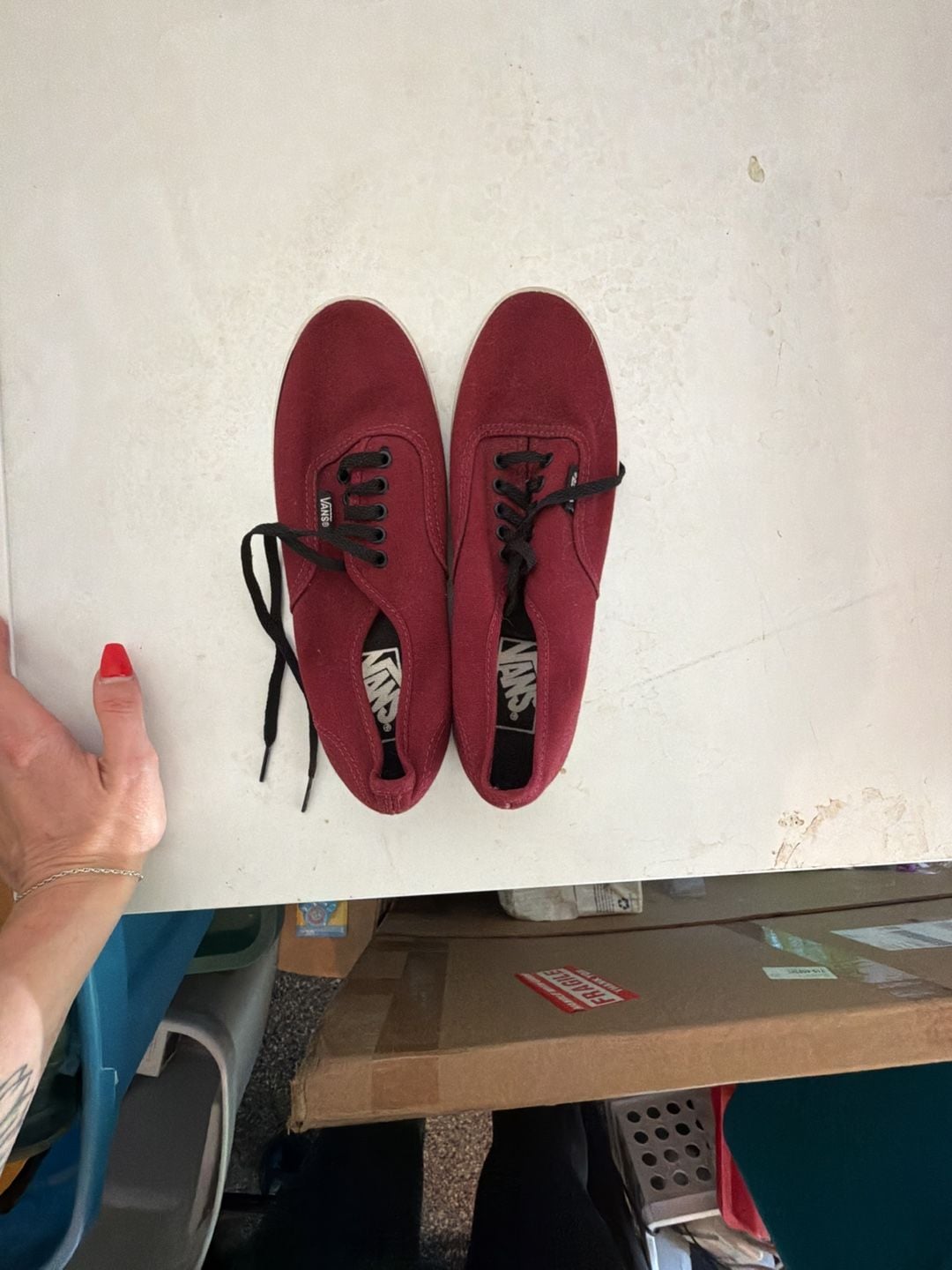 Vans Authentic Maroon Canvas Low Top Lace-Up Sneakers Women's US 7 / Men's US 5.5 1