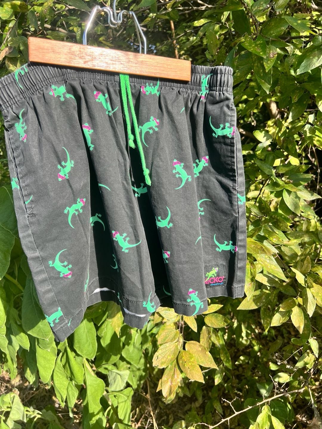 Gecko Hawaii Original OG Cotton Surf Shorts Black with Gecko Print 2