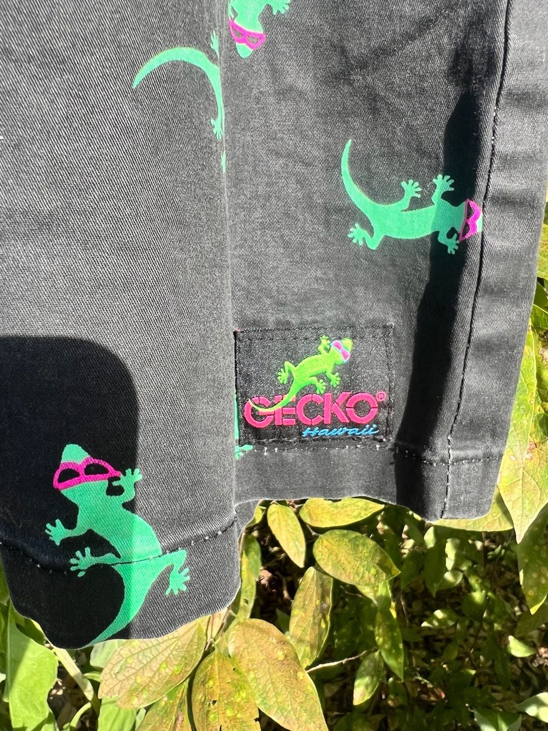 Gecko Hawaii Original OG Cotton Surf Shorts Black with Gecko Print 3