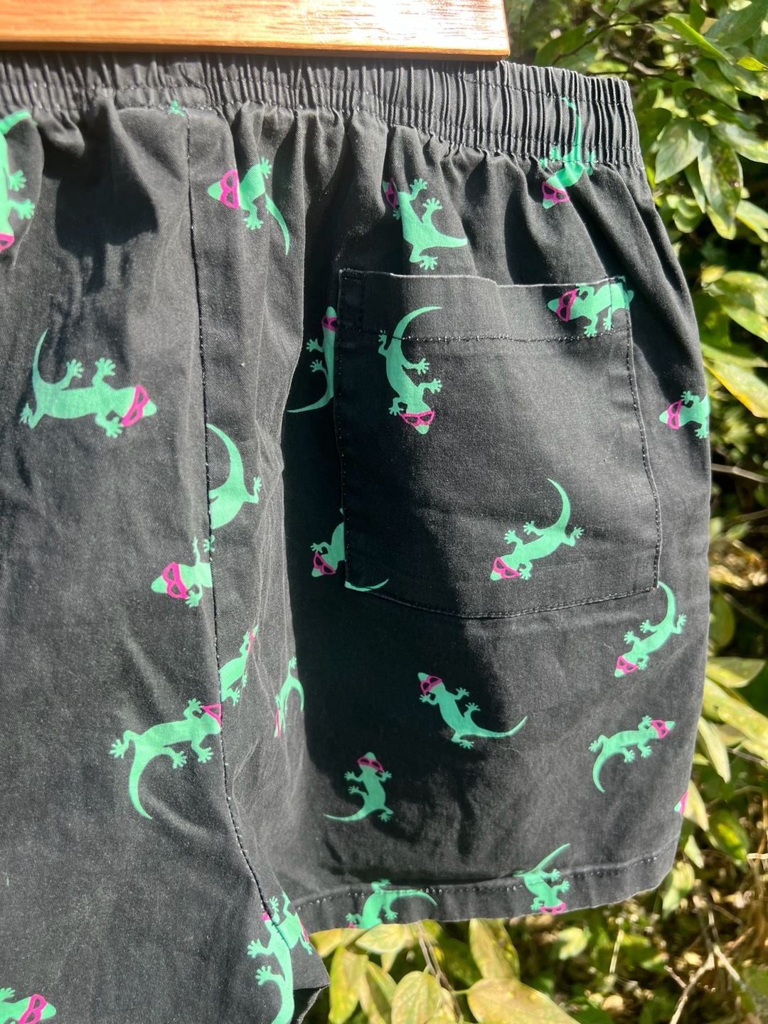 Gecko Hawaii Original OG Cotton Surf Shorts Black with Gecko Print 10
