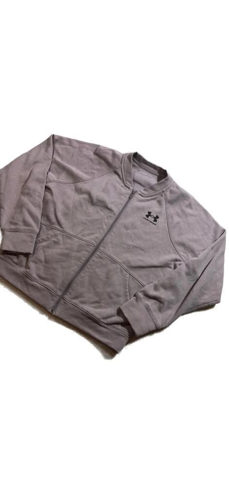 Under Armour ( XS )& AERO (large )- Bundle 3