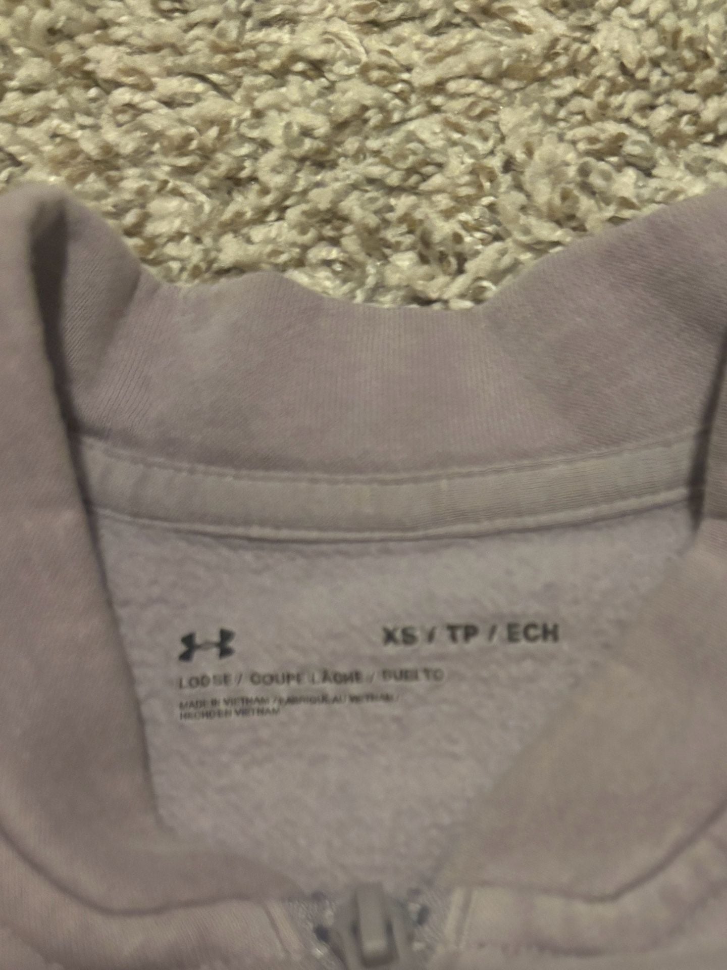 Under Armour ( XS )& AERO (large )- Bundle 5