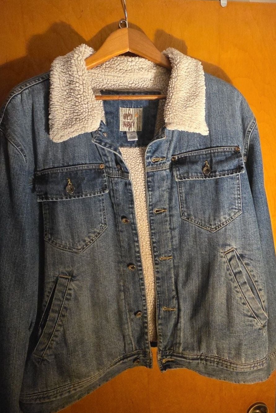 Old Navy Vintage Sherpa-Lined Denim Trucker Jacket-Gender Neutral 2