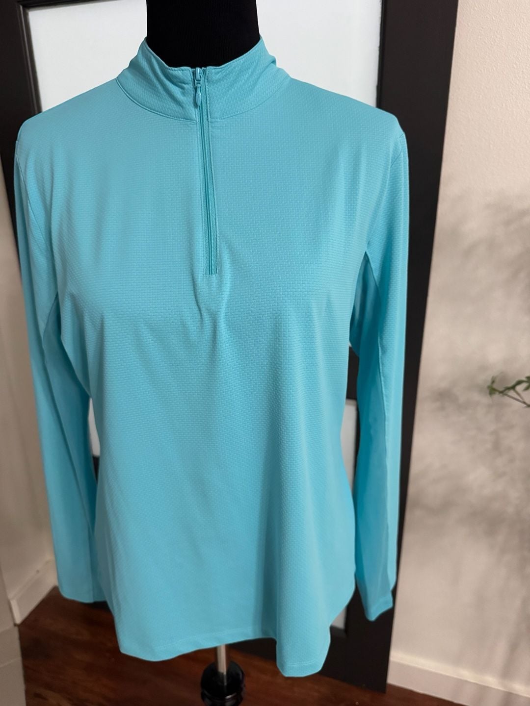 x by gottex Women's Long Sleeve Quarter Zip Athletic Performance Pullover 3