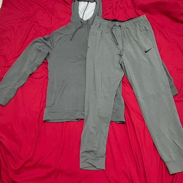 Nike Dri-FIT Sweatsuit Set Mens, M Gray Pullover Hoodie & Jogger Pants Tracksuit Matching Set