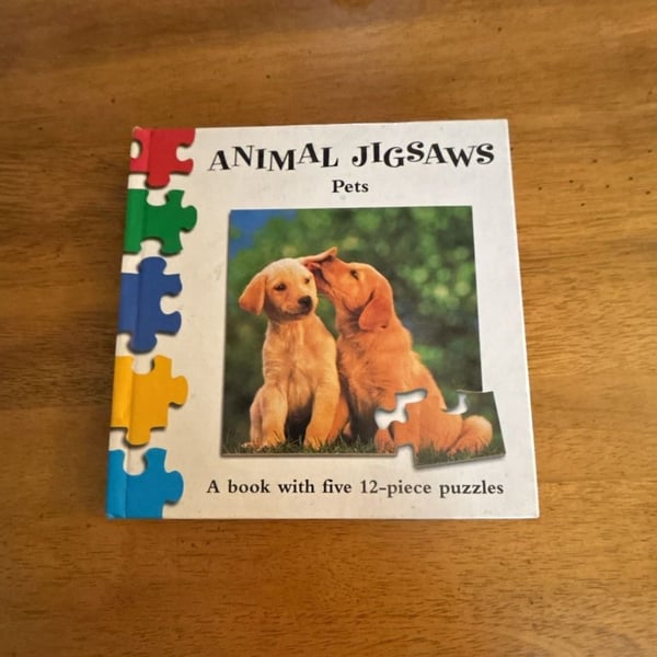 Animal Jigsaws: Pets - A Book with Five 12-Piece Puzzles
