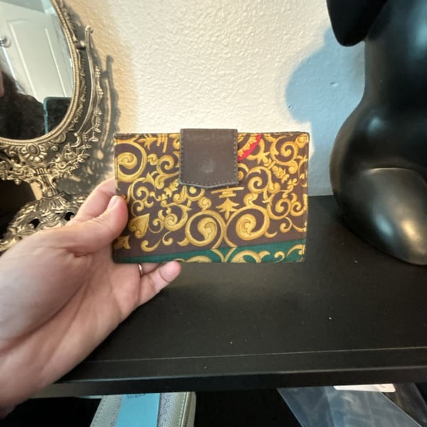 Versace Realizzato Con Disegno Originale Fold-over Clutch Wallet