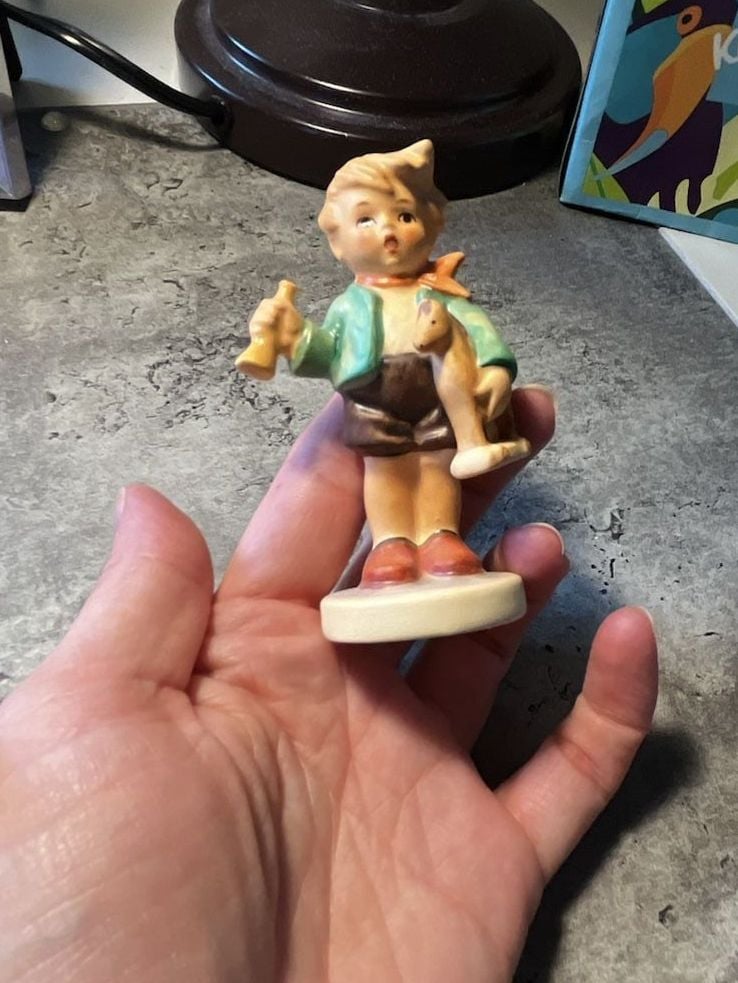 Vintage M.I. Hummel Goebel Figurine #239/C Boy with Horse and Horn 2