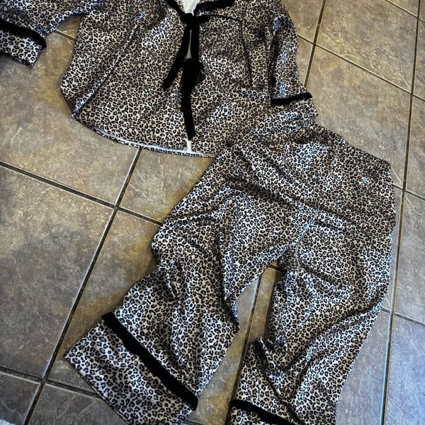 FRAY Leopard Print Satin Pajama Set with Velvet Trim