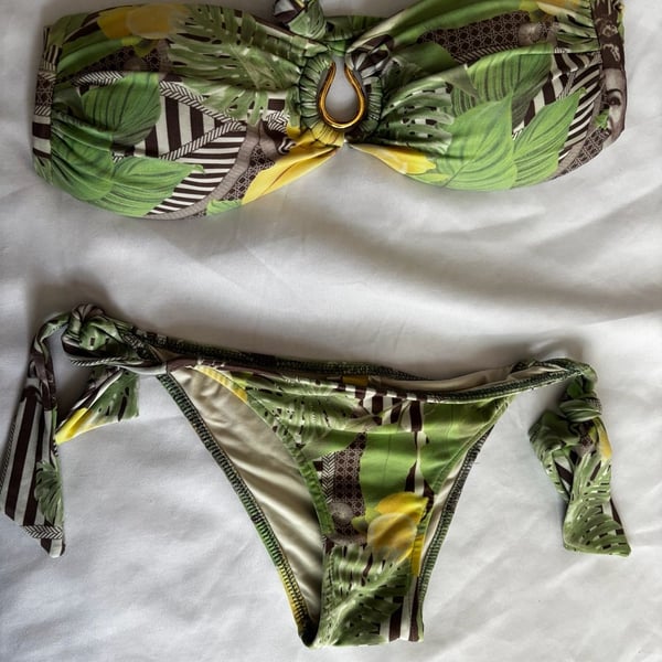Areia Brasil Tropical Leaf Print Bandeau Bikini Set with Ring Hardware