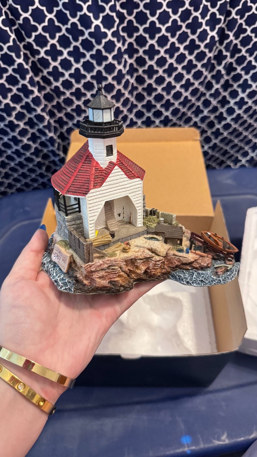 Harbour Lights Cuckolds, Maine Lighthouse #544 Society Exclusive Figurine 1