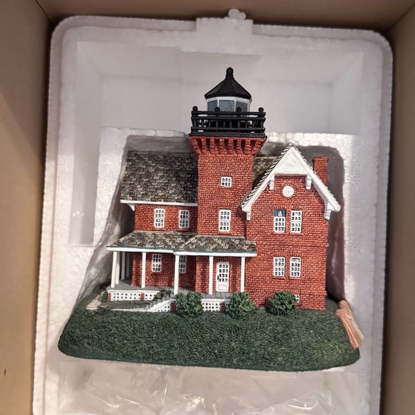Harbour Lights Sea Girt New Jersey Society Exclusive Lighthouse Figurine #509