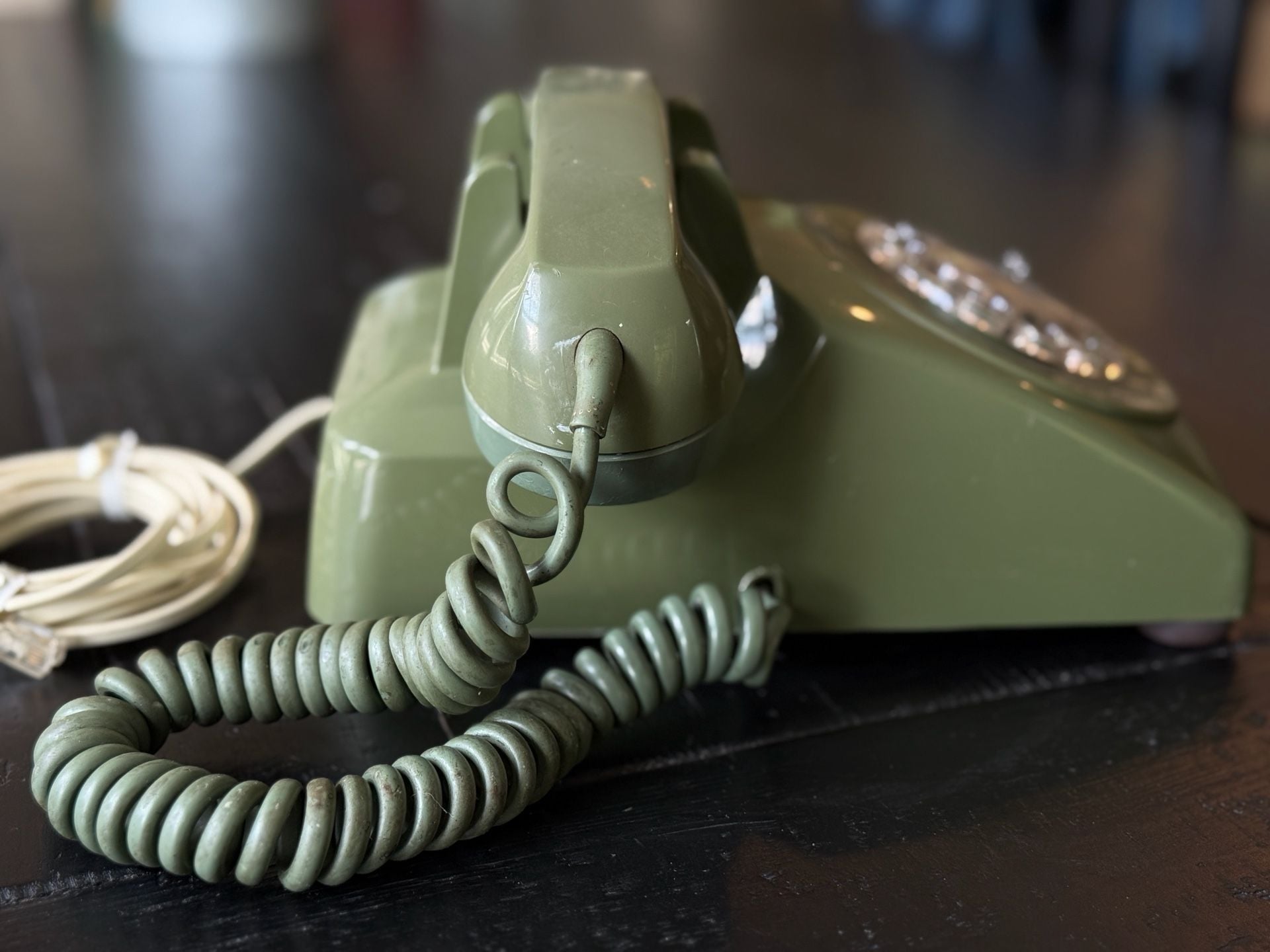 Vintage Bell System Western Electric Model 500 Rotary Telephone in Avocado Green 5