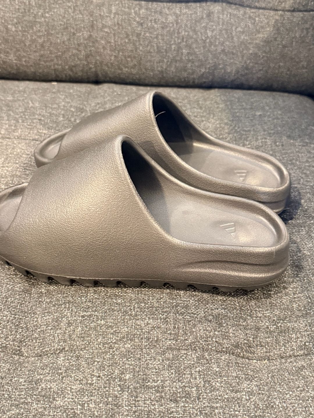 9M - Adidas Yeezy Slide ‘slate grey' Foam Sandals - no box. 3