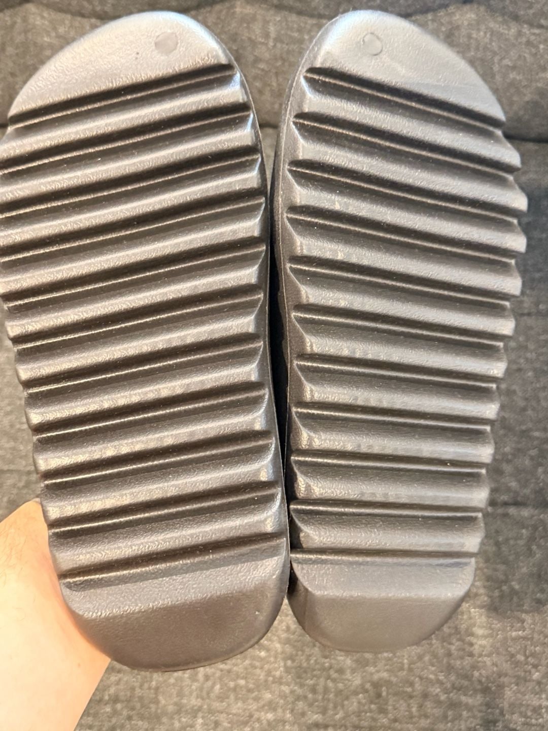 9M - Adidas Yeezy Slide ‘slate grey' Foam Sandals - no box. 8