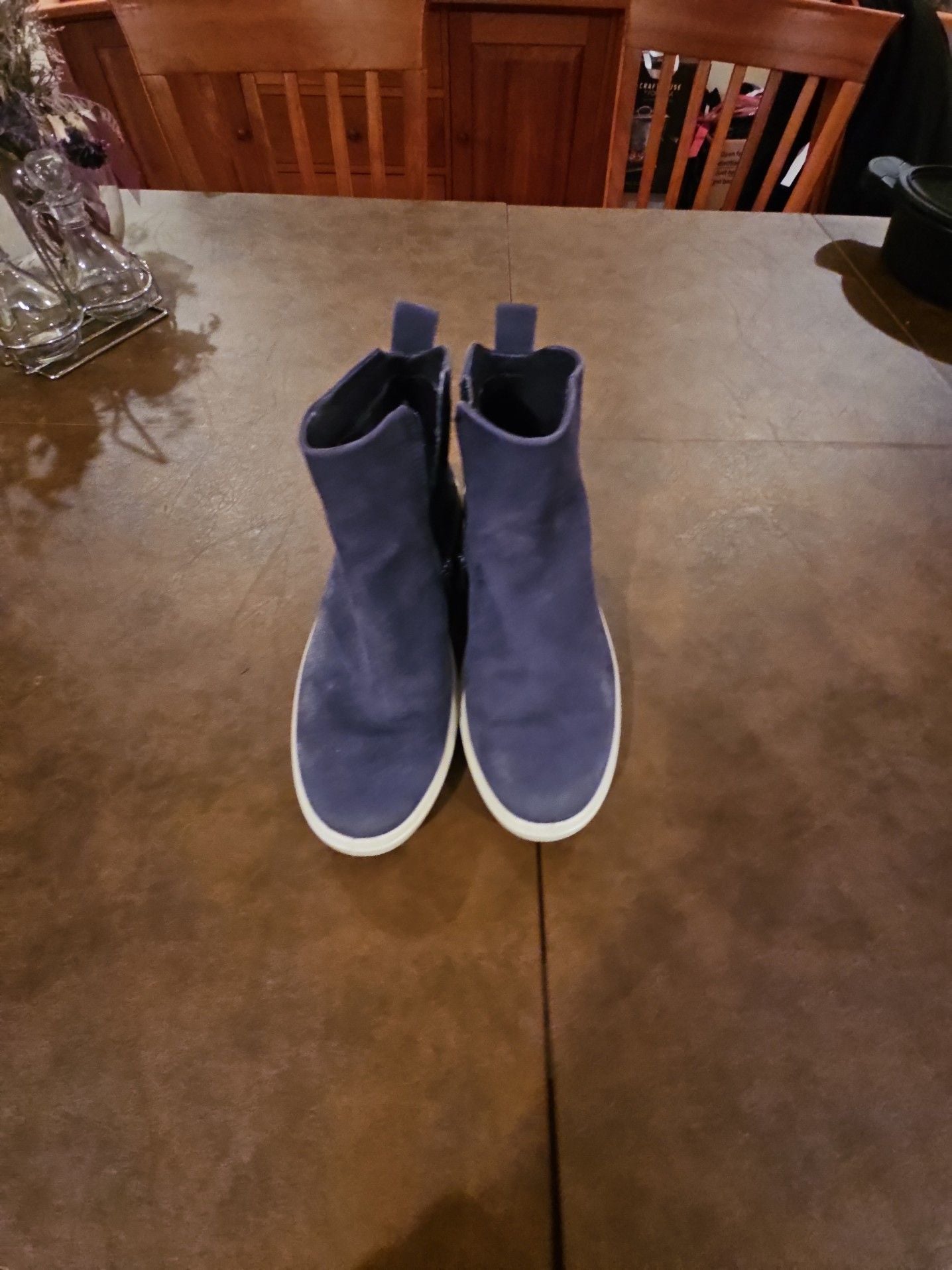 Ecco Soft Suede Zip Ankle Boots/ sneakers size 39 / 8.5Navy Blue 2
