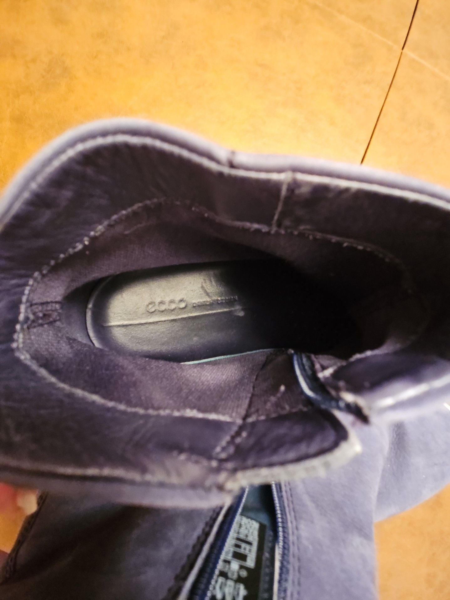 Ecco Soft Suede Zip Ankle Boots/ sneakers size 39 / 8.5Navy Blue 6