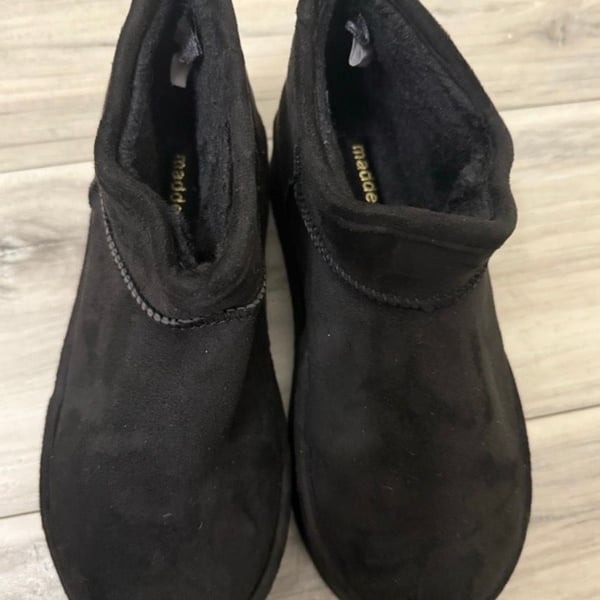 Madden Girl Bondi Women's Black Faux Suede Platform Mini Boots