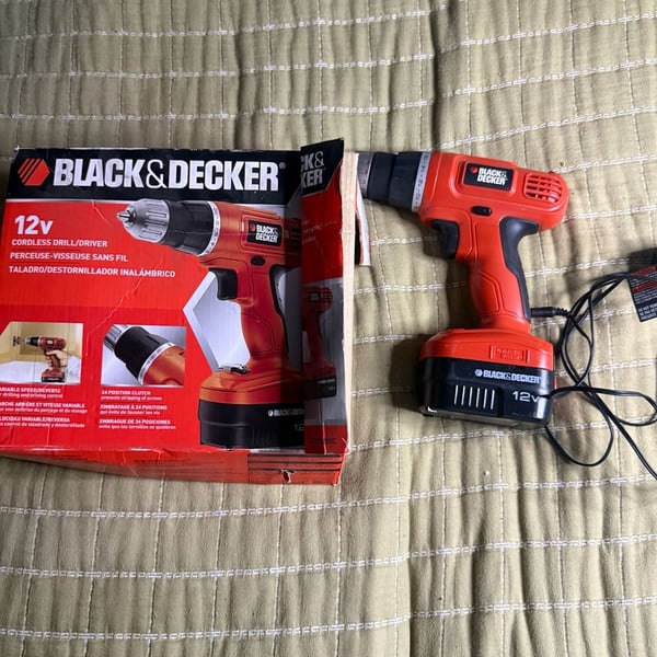 Black & Decker GC1200C 12V Cordless Drill/Driver