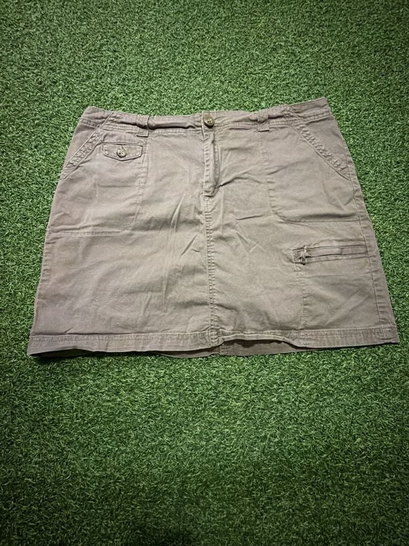 Croft & Barrow Women's Natural Fit Stretch Cargo Mini Skirt Khaki Size 16 2