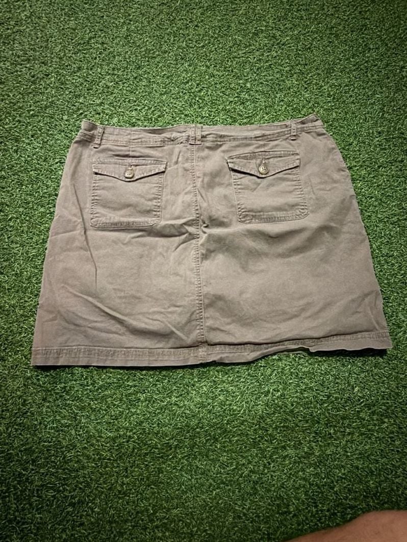 Croft & Barrow Women's Natural Fit Stretch Cargo Mini Skirt Khaki Size 16 8