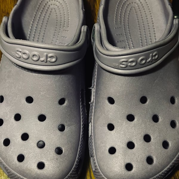 Crocs Classic Unisex Clogs in Light Violet