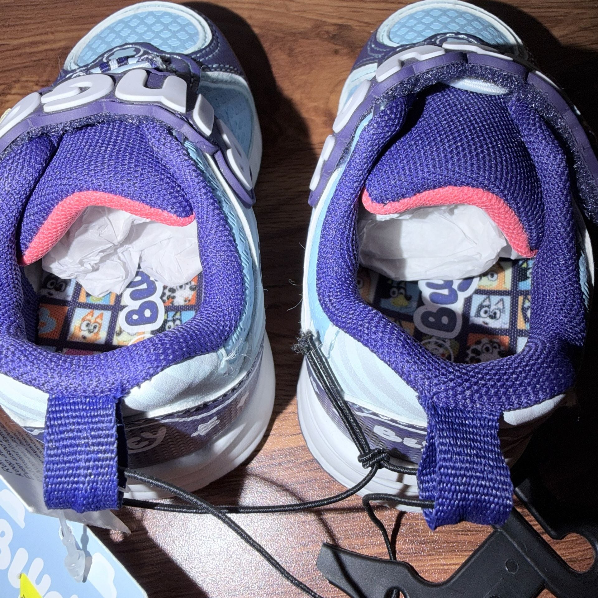 ~NWT Toddler BLUEY & BINGO Light-Up Sneakers! Size 7 Super Cute FS:)~ 6