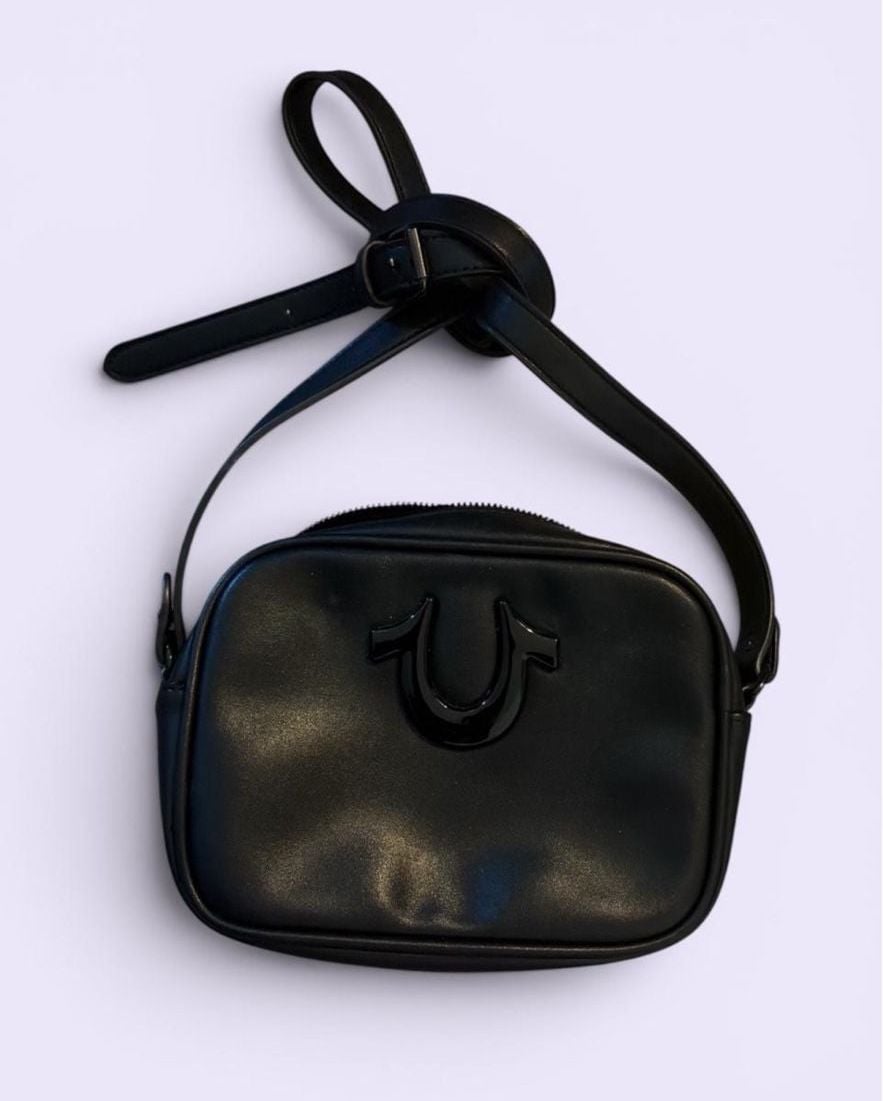 True Religion Camera Crossbody Bag Black Faux Leather Horseshoe Logo NWT 2