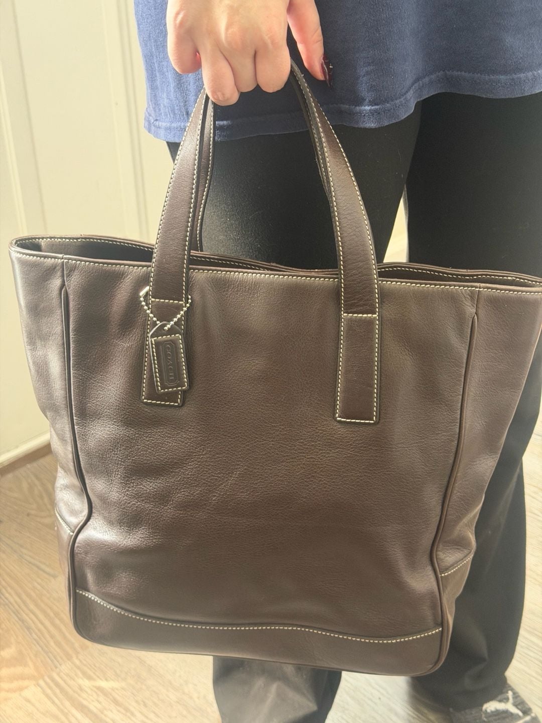 Vintage Coach Hampton Dark Brown Leather Tote Bag with Contrast Stitching #7787 4