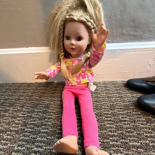 Madame Alexander 18-inch Play Doll Style #65291
