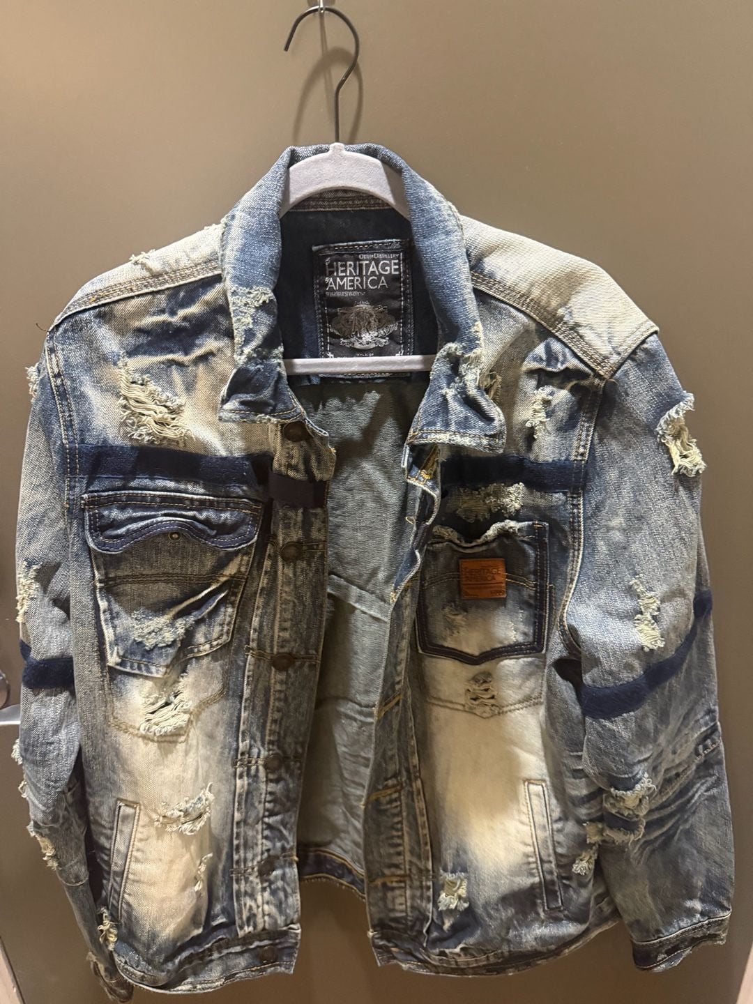 Heritage America Men's Distressed Washed Denim Trucker Jacket 2