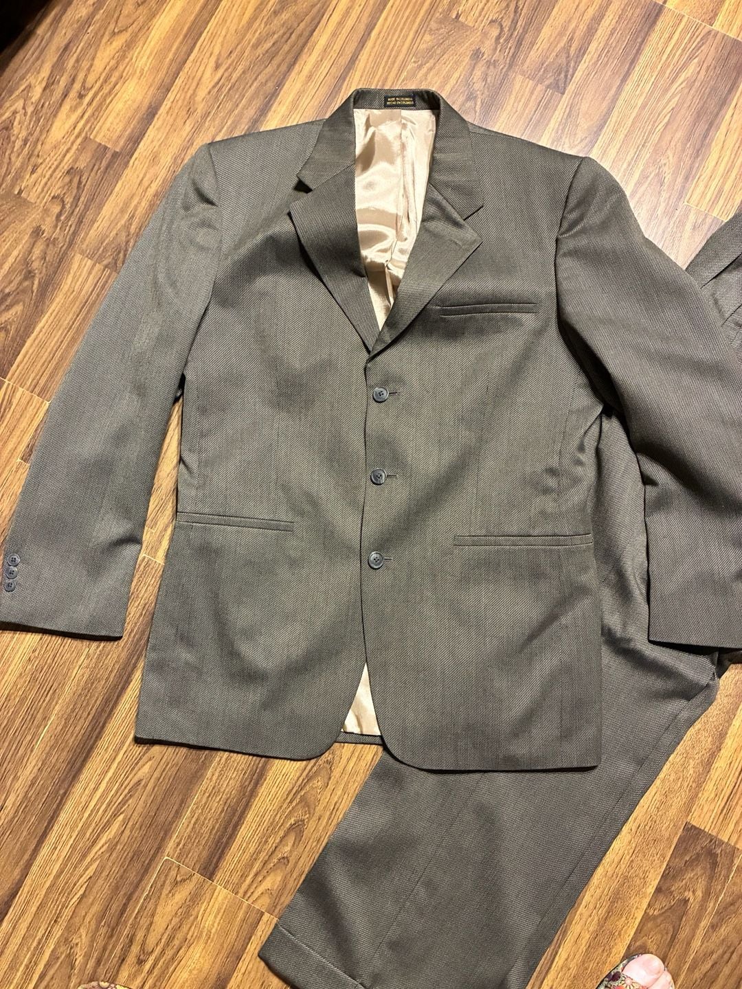 J. Ferrat Custom Fit Men's 3-Button Suit 2