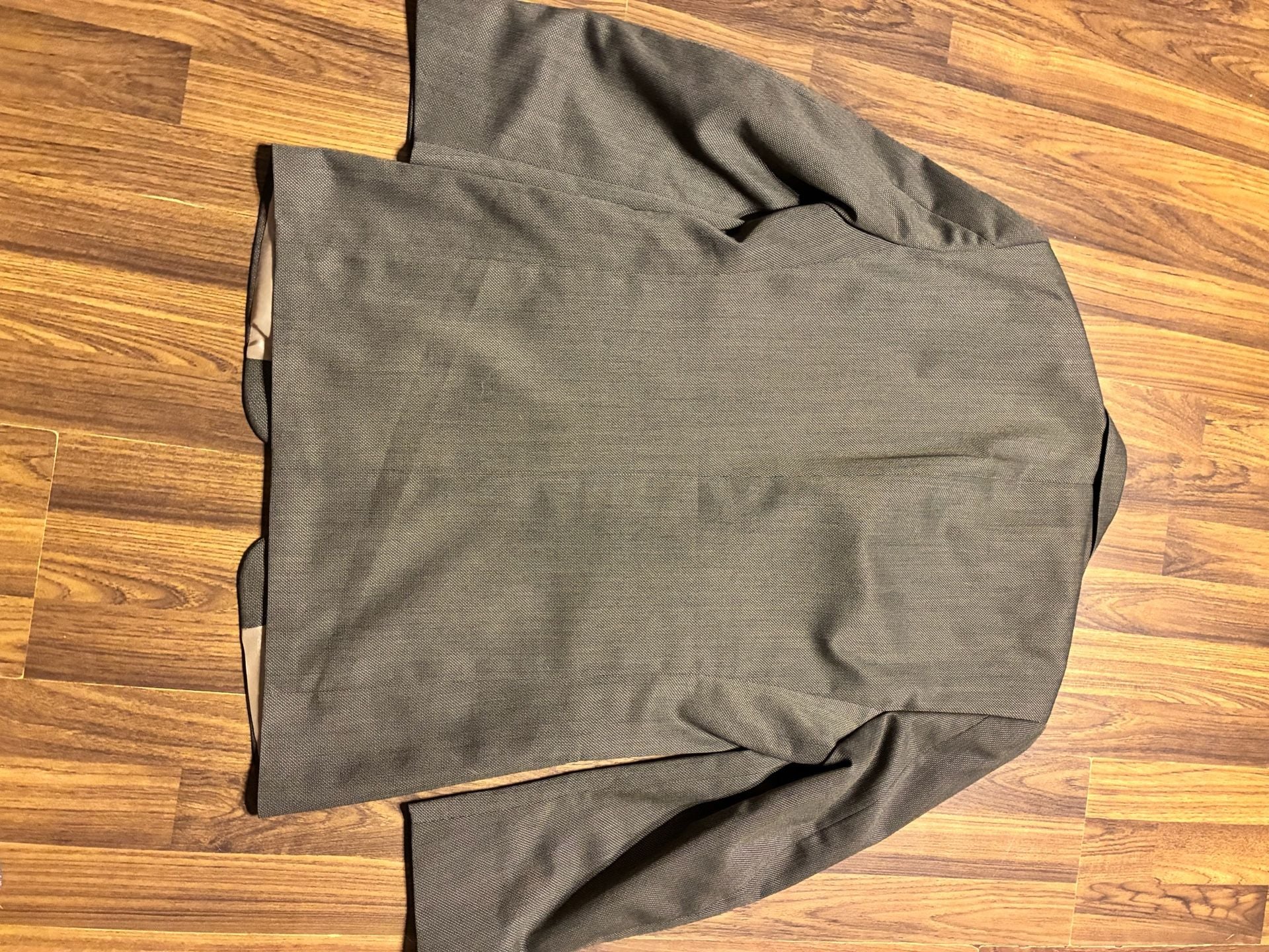 J. Ferrat Custom Fit Men's 3-Button Suit 16