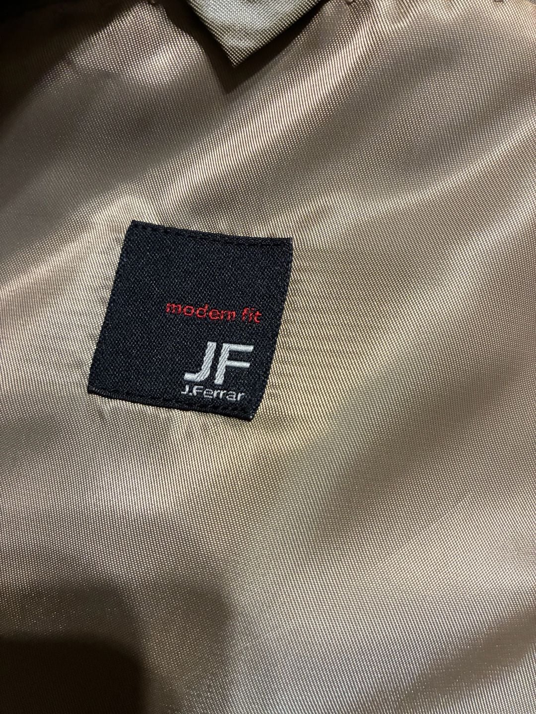 J.Ferrar Modern Fit Men's Two-Piece Suit 2