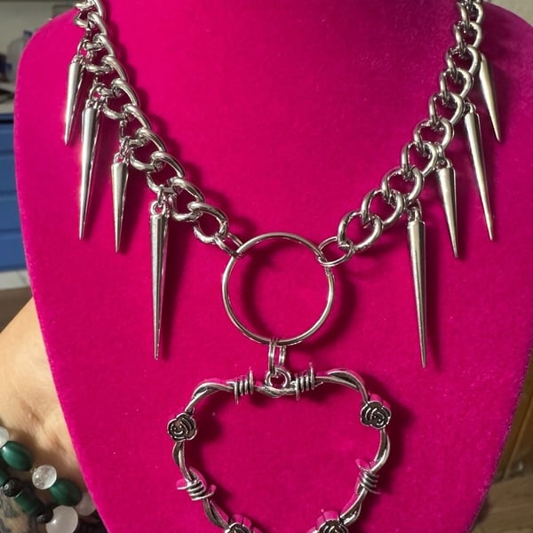 Spike Heart Chain Choker