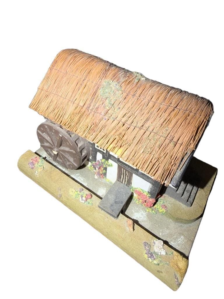 Pauline Ralph Music box collection piece plays! 2