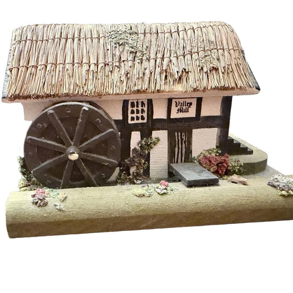 Pauline Ralph Music box collection piece plays! 1