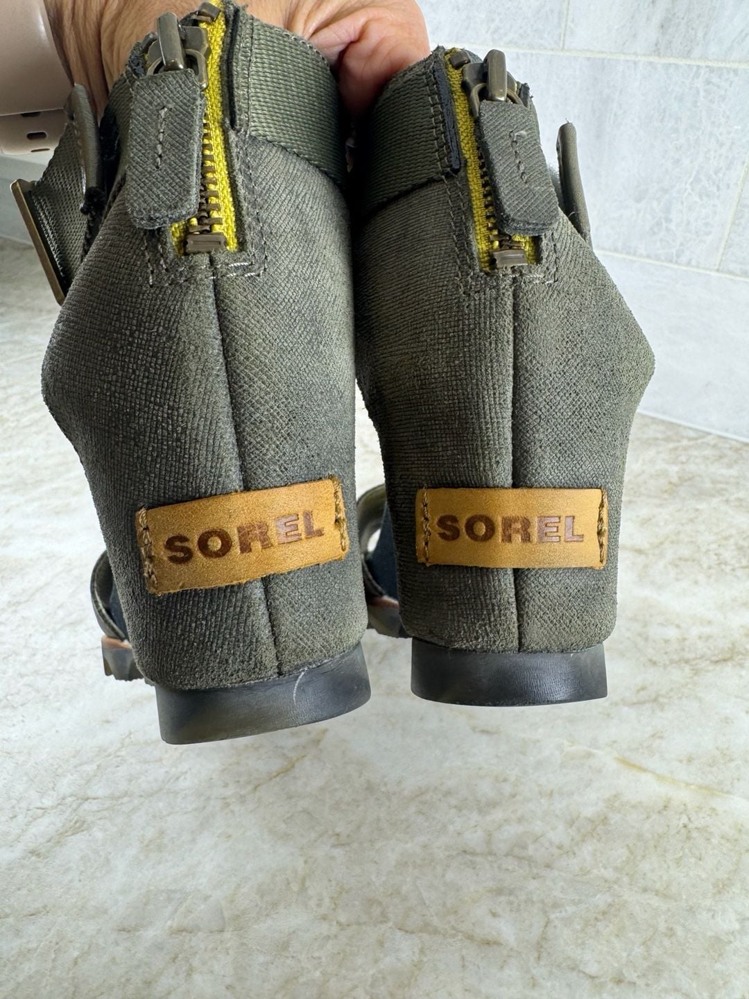 Sorel Cameron Flatform Wedge Sandals Green Canvas Leather Ankle Strap Size 8 17