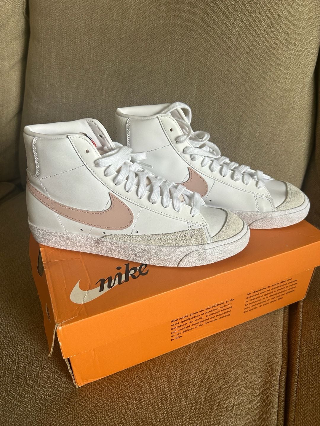 Nike Women's Blazer Mid '77 White/Pink Oxford-Black Sneakers CZ1055-118 2
