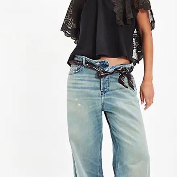 Evangeline Tee