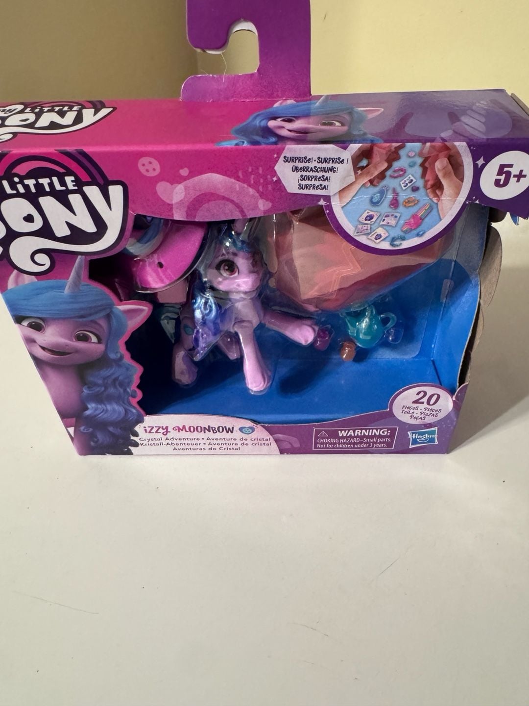 Hasbro My Little Pony Izzy Moonbow Crystal Adventure 20-Piece Playset 1