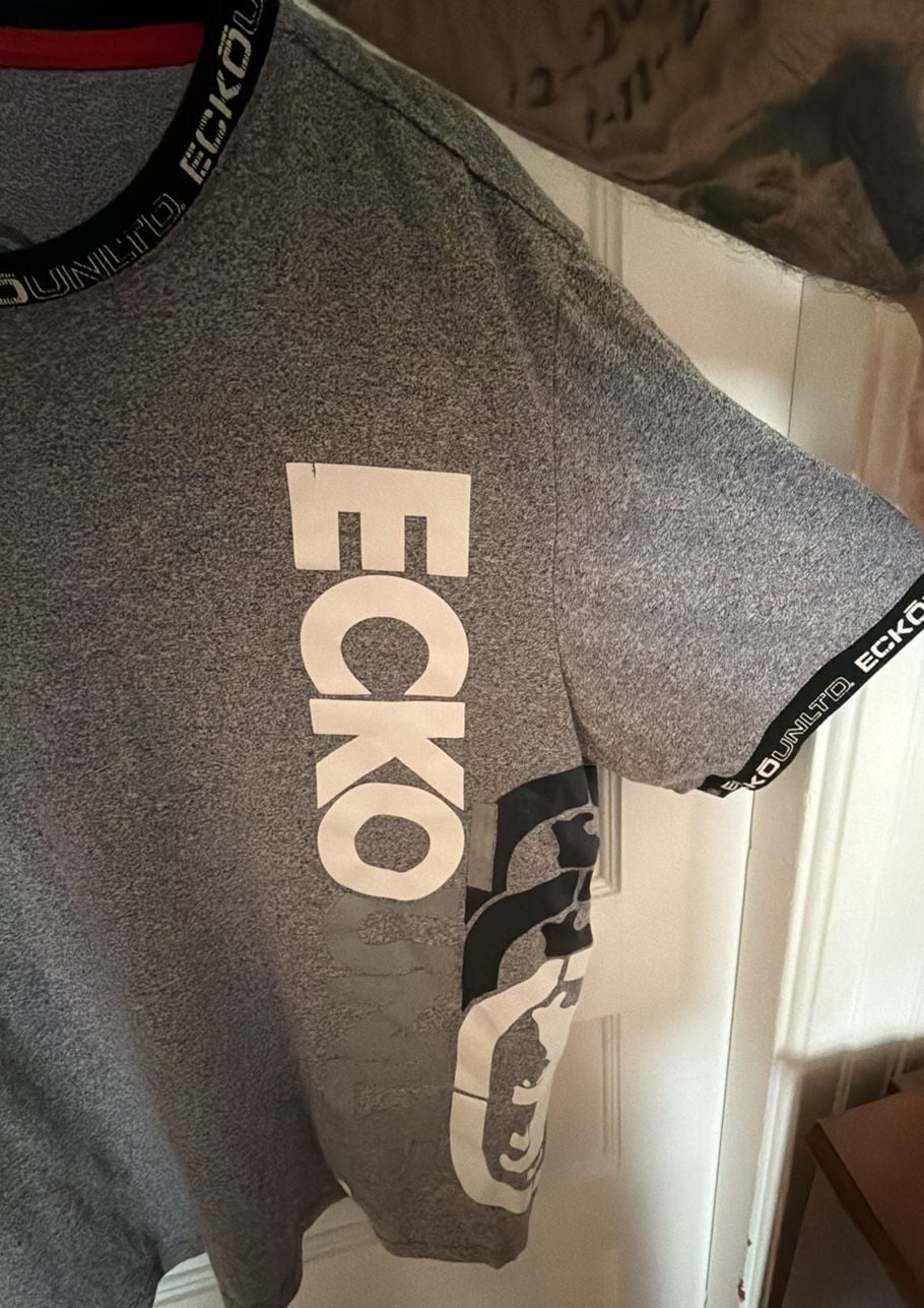 Ecko Unltd Men's Grey Short Sleeve Graphic T-Shirt with Logo Trim 7