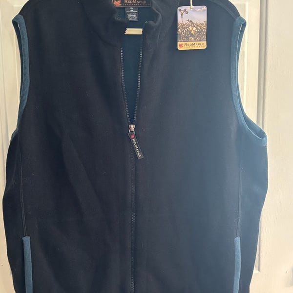 RedMaple Sportswear Co. Men's Organic Cotton Full-Zip Sleeveless Sweater Vest