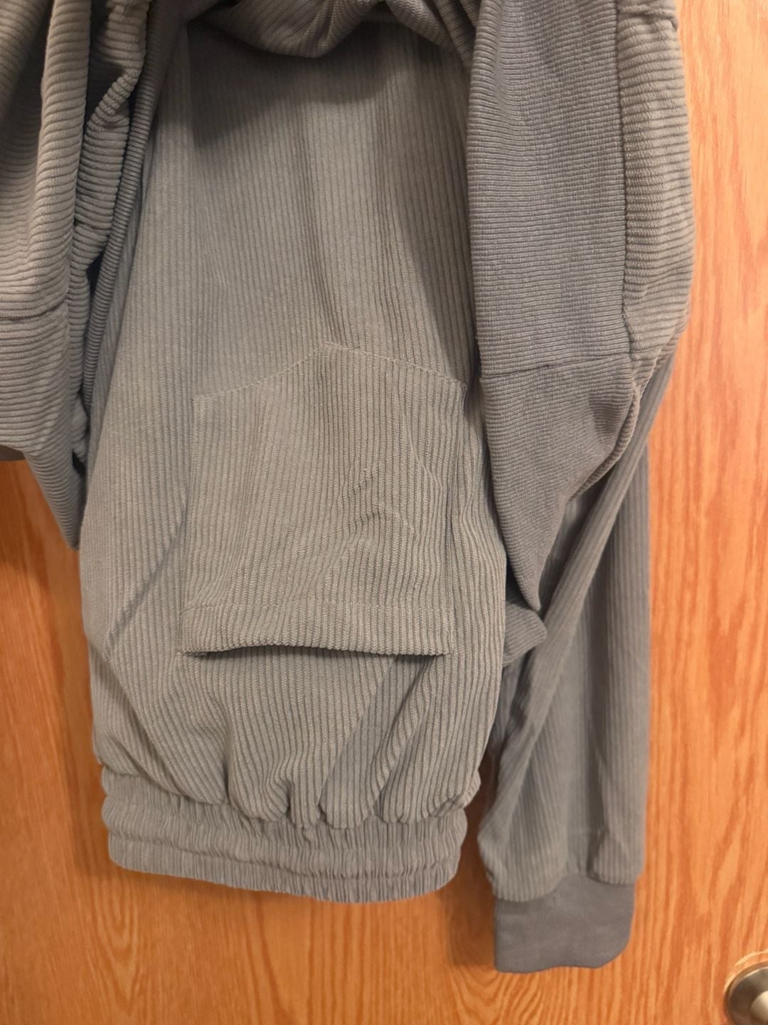 COOFANDY Men's Ribbed Texture Pullover Hoodie Sweatshirt and pants in Gray 2