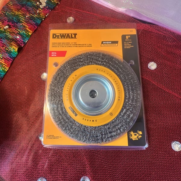 DeWalt DW4906 8-Inch Carbon Crimp Bench Wheel