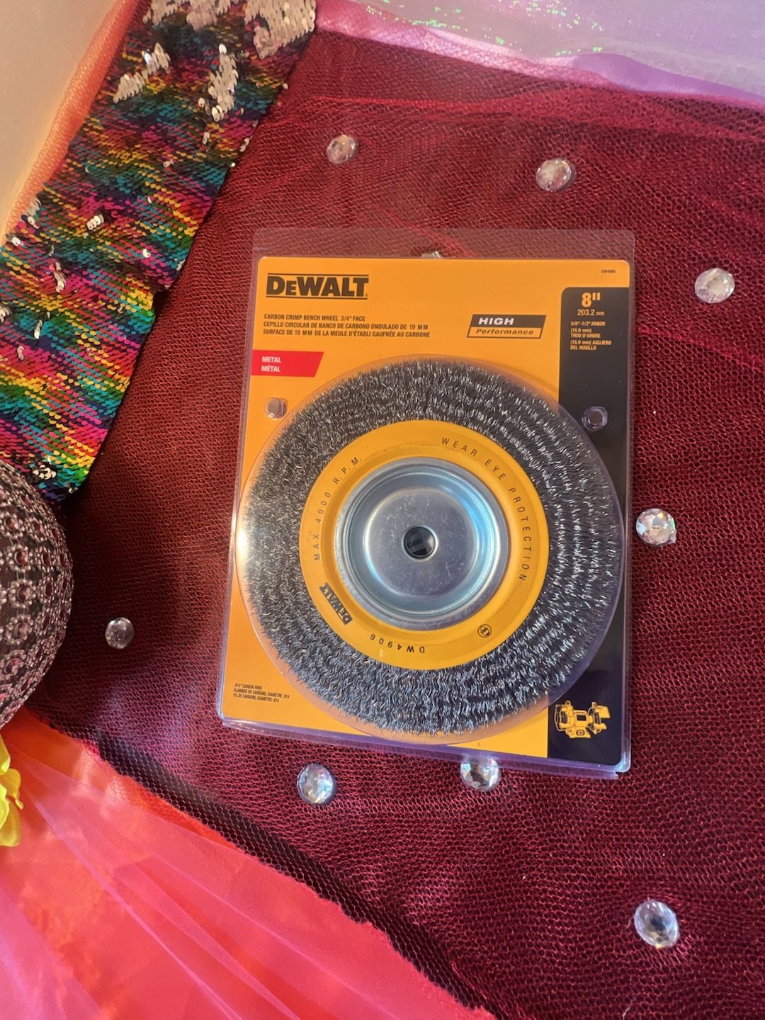DeWalt DW4906 8-Inch Carbon Crimp Bench Wheel 3