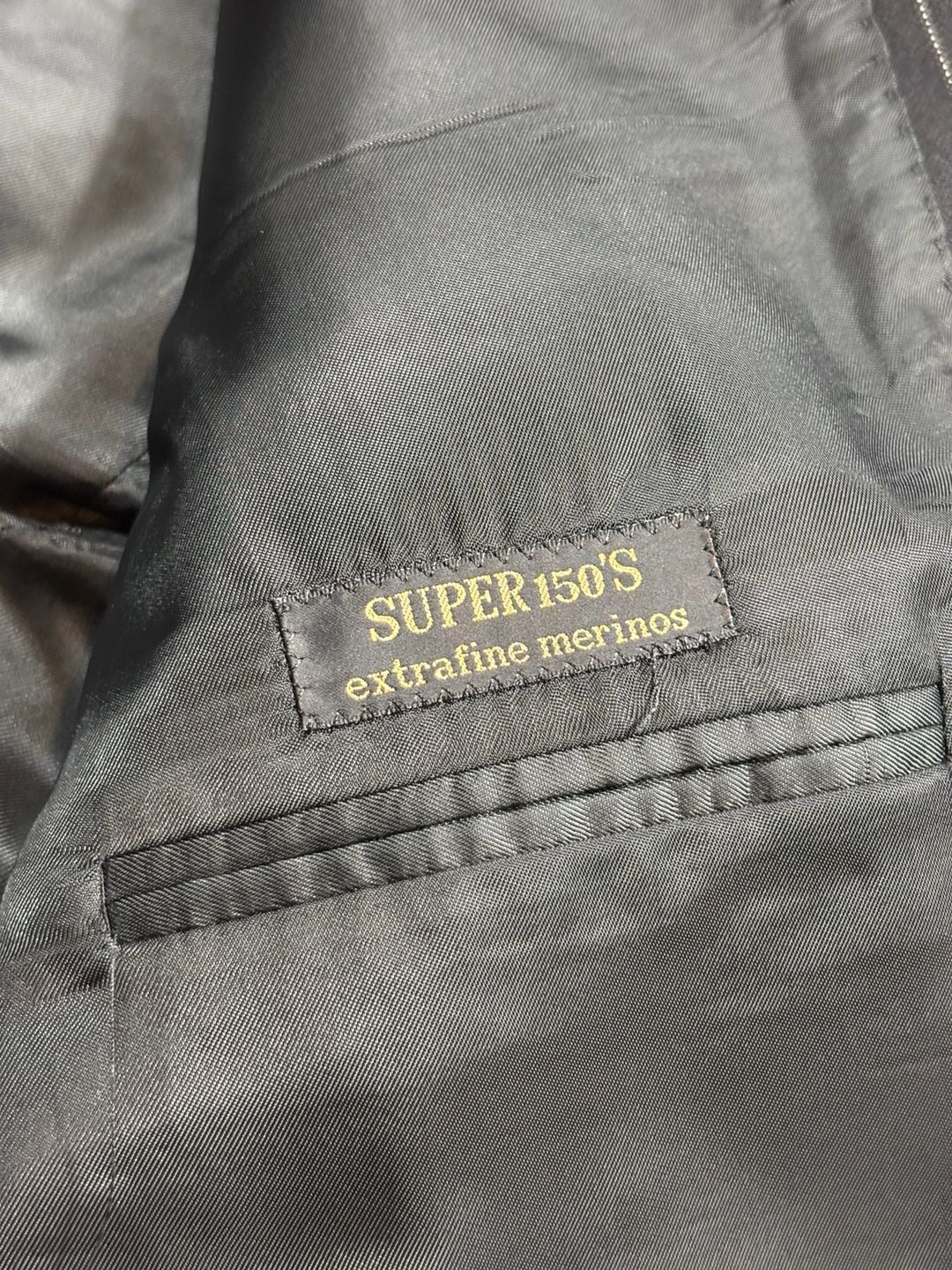 Corneliani Pinstripe Virgin Wool Suit and pants Made in Italy size 56R 12