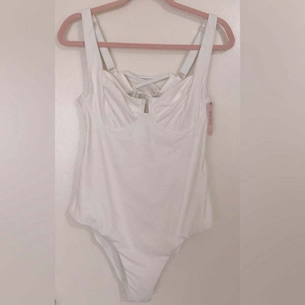 Victoria's Secret Swim Laced Back Underwire One-Piece Swimsuit