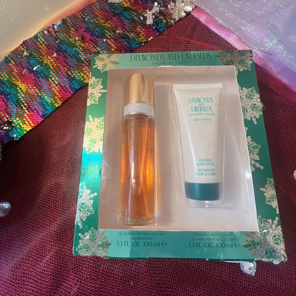 Elizabeth Taylor Diamonds and Emeralds Eau de Toilette and Body Lotion Gift Set